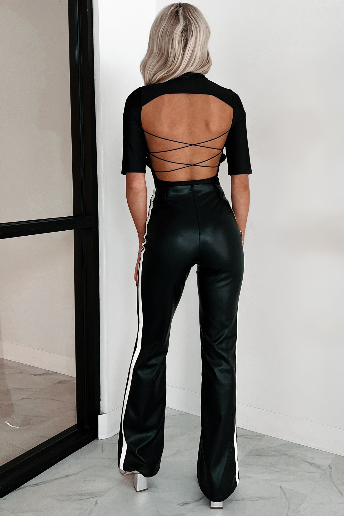 Taryn Short Sleeve Criss-Cross Back Bodysuit (Black)